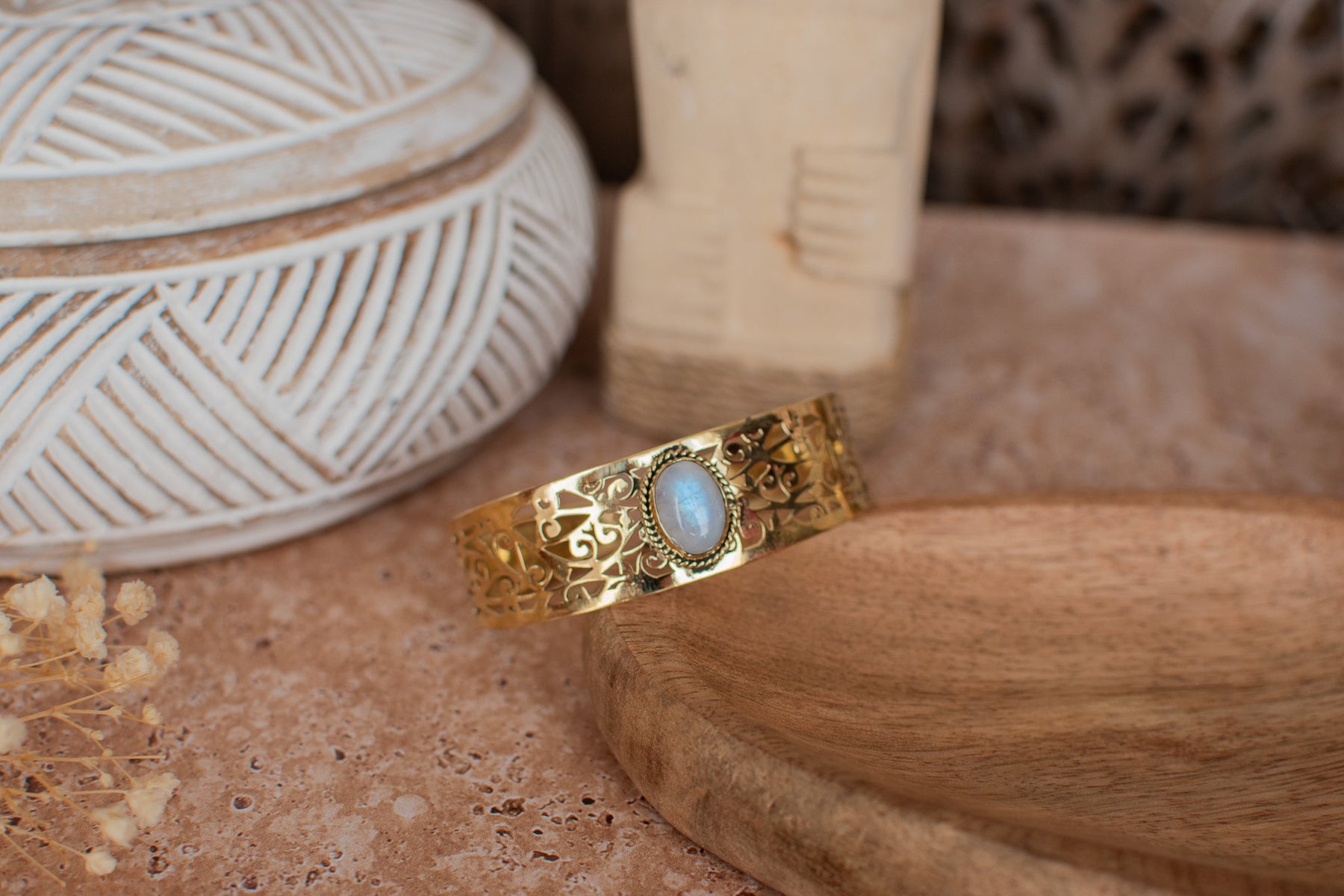 Bracelet manchette pierre de lune