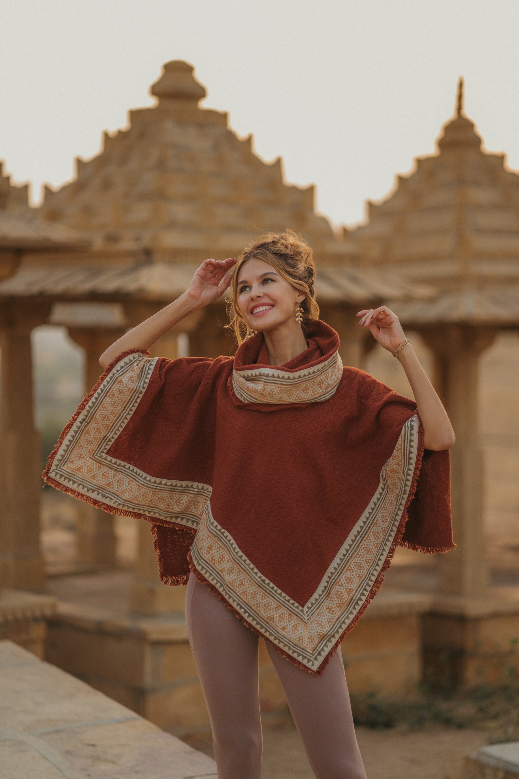 Poncho grande encolure