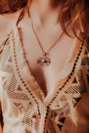 Pendentif lotus pierre de lune