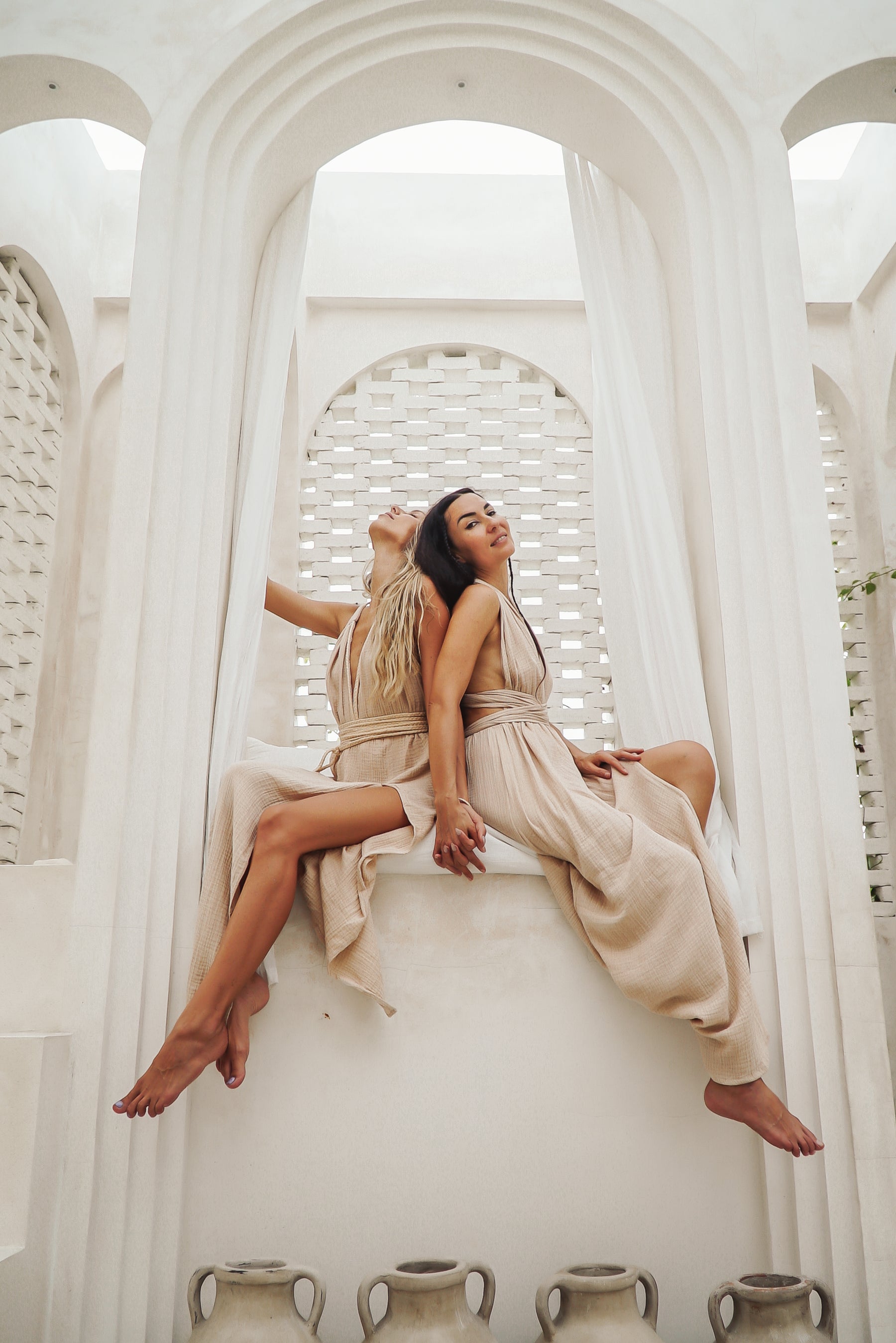 Langes Kleid mit Schlitz