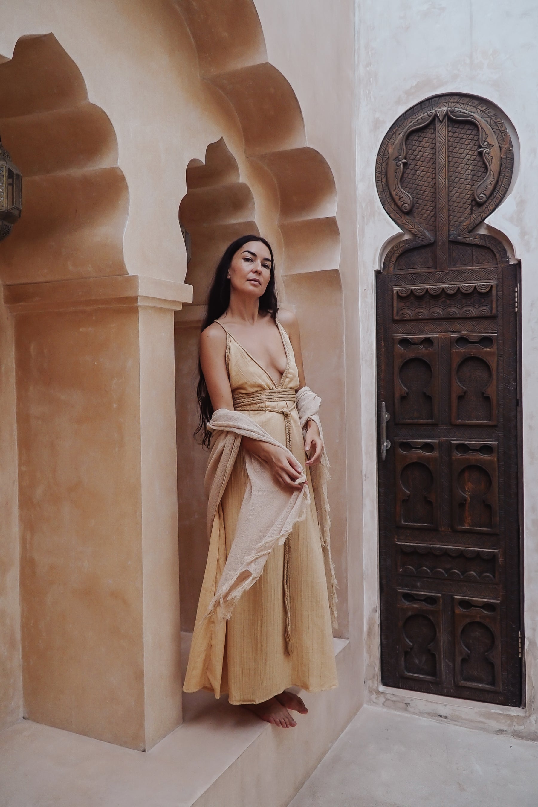 Kleid aus geflochtener Baumwollgaze