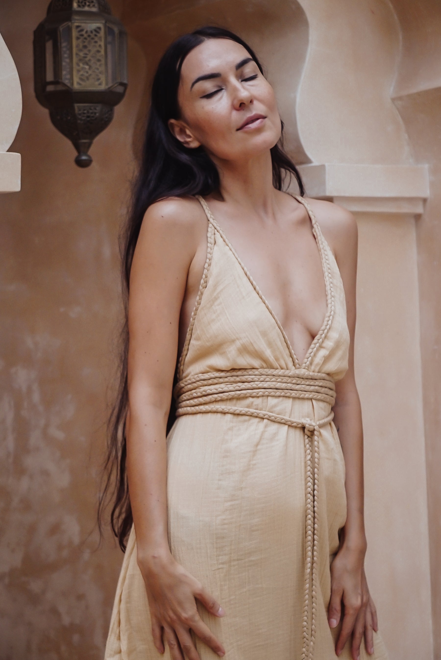 Kleid aus geflochtener Baumwollgaze