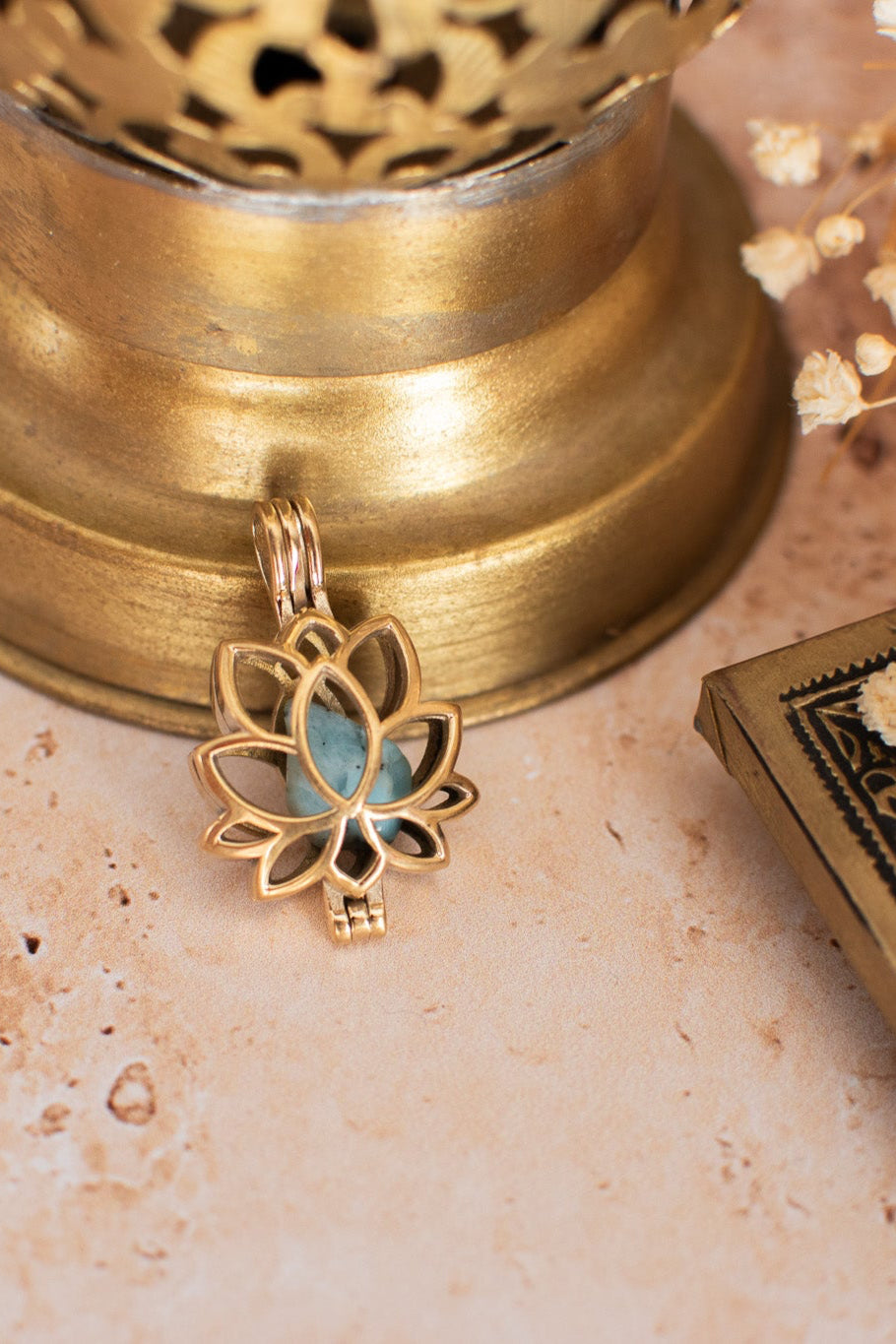Pendentif lotus