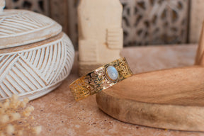 Bracelet manchette pierre de lune